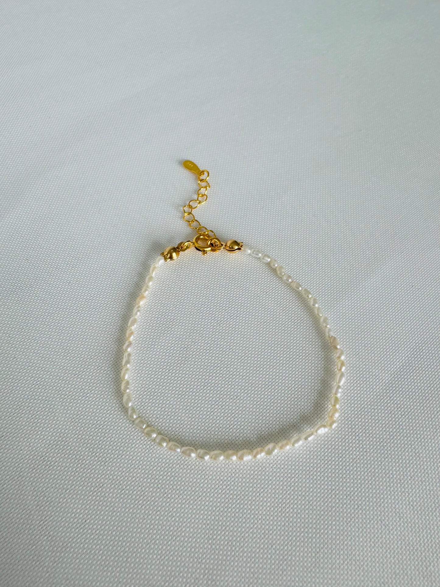 Tiny Bracelet