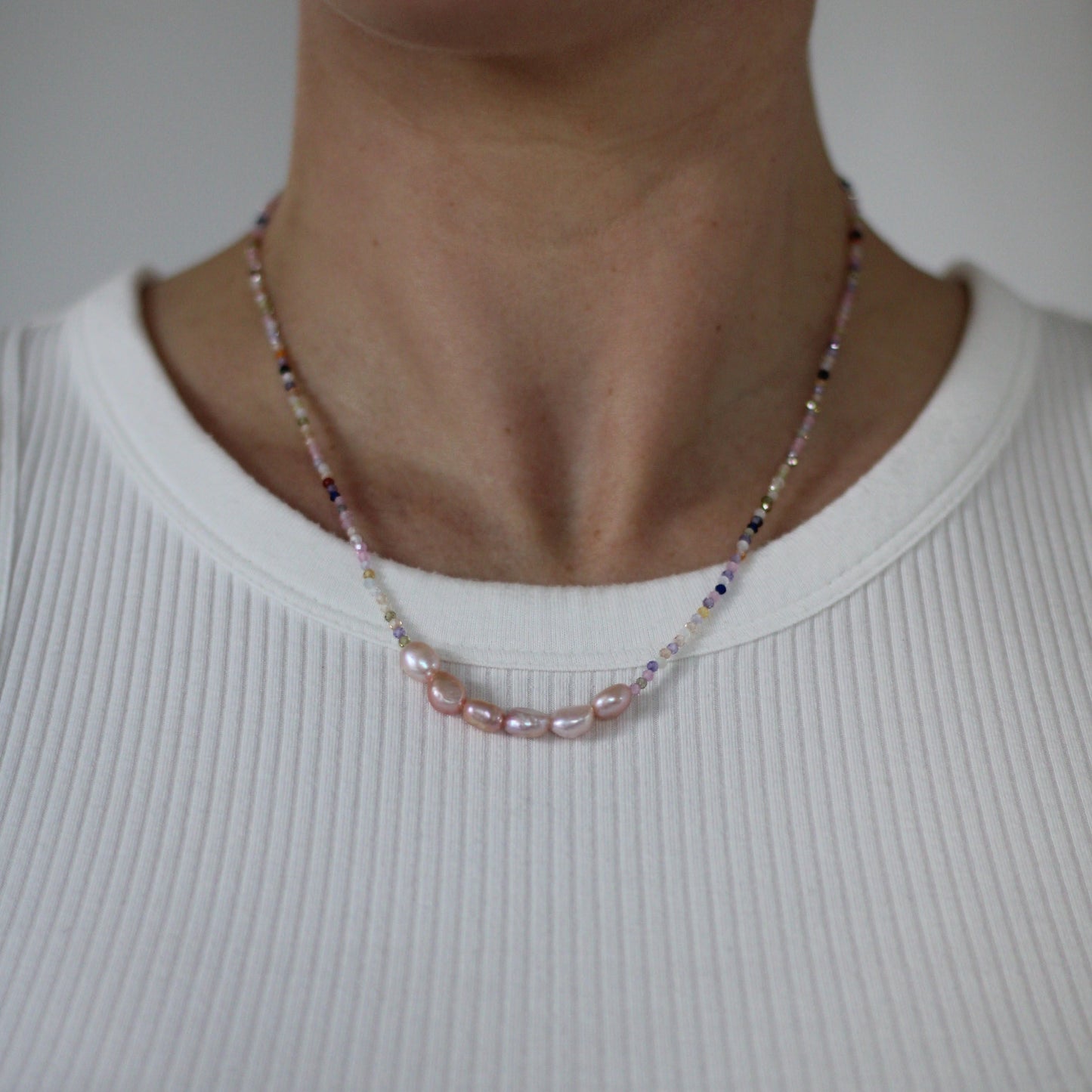 Pearly rainbow Necklace